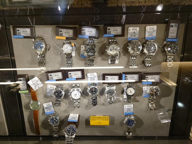 點我看大圖 一日快閃中野買表記-Navitimer Ref. 806 1959 開箱與2024 ROLEX價格與IWC 骨董錶分享