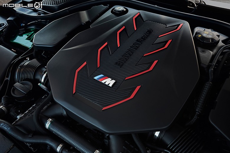 【海外新訊】BMW 全新 M5 亮相,車系首度配備 M Hybrid 系統可爆發 727 hp 馬力!