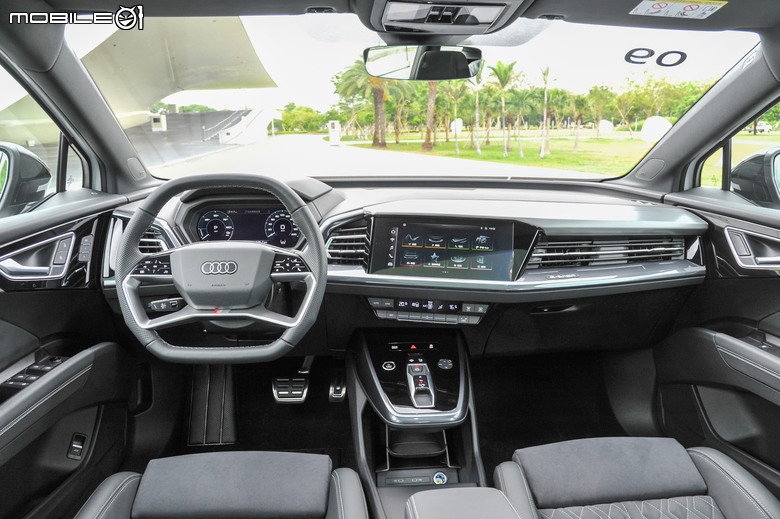 Audi Q4 Sportback e-tron 55 quattro S line 試駕｜又帥又能顧家、表現均衡的電動跑旅車！