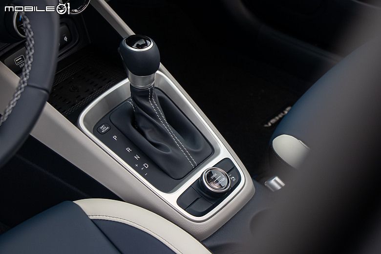 Hyundai Venue 小改款試駕｜補齊ACC是重點，但凌駕同級的動態表現更是賣點！