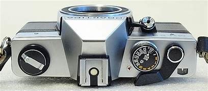東德的百佳相機.也很有名氣.簡介PRAKTICA MTL5 .