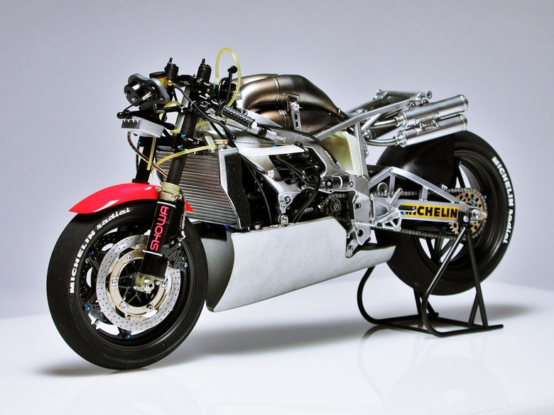 [作品分享] 傳奇序章！1984年 Honda NSR500 (NV0A)