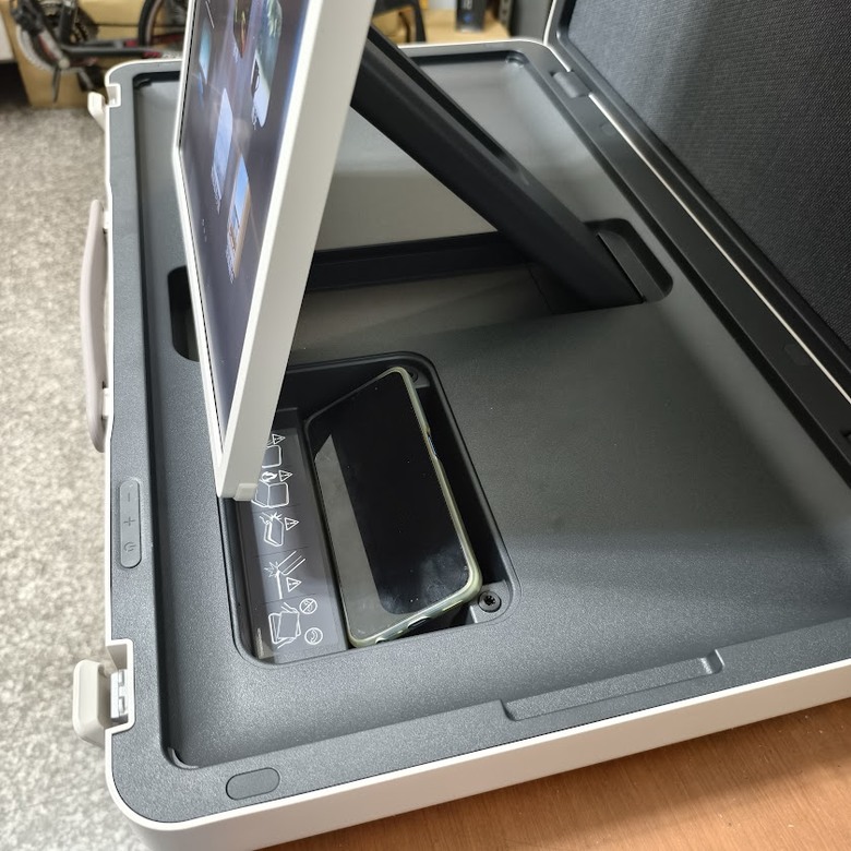 人見人愛 LG 閨蜜機 StanbyME Go 【行動】智慧顯示器 讀書會研習/影音撥放平台 一機萬用的完美詮釋