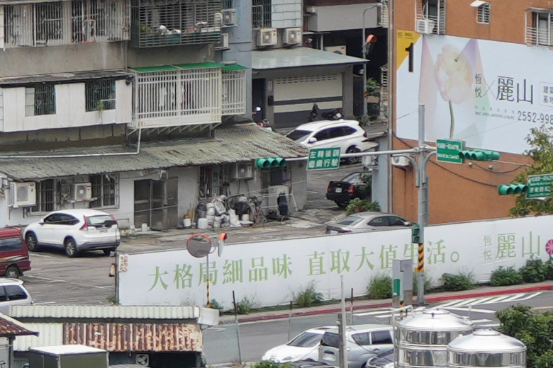 Tamron 50-300mm f/4.5-6.3 Di III VC VXD（A069）評測報告｜戶外取景更便利、近攝能力同步升級！