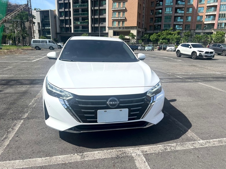 [開箱]NISSAN ALL NEW SENTRA 外觀照