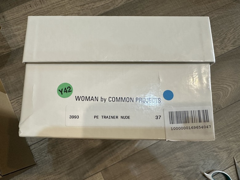「開箱」WOMAN by COMMON PROJECTS 休閒運動鞋