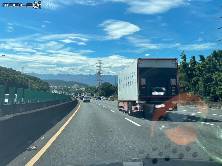 體驗 Volvo「純電未來友購有禮」－充電儲值金好便利，帶著寵物享受無路線限制的二日隨興之旅！