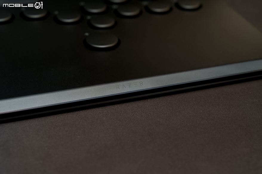 Razer Kitsune 全按鈕街機控制器體驗報告｜不論格鬥苦手或老手都值得入手的輕巧大搖！