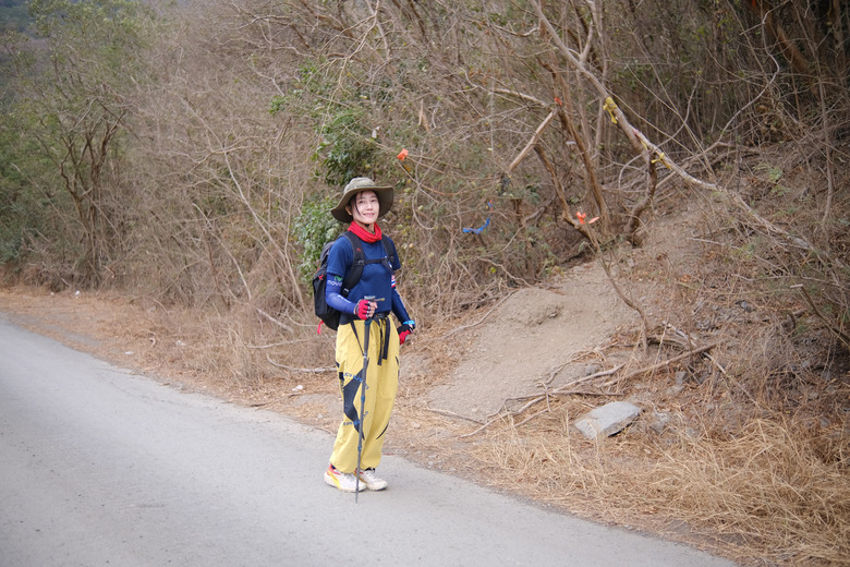 點我看大圖 【巴層巴墨山】遺世獨立卻讓人驚艷的西瓜河秘境 | 山頂無敵視野環繞