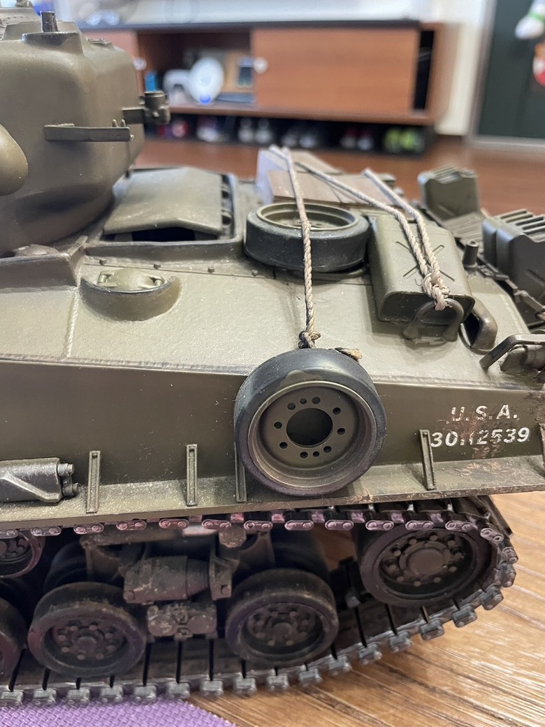 1/16 Tamiya (56013) M4 SHERMAN 105mm HOWITZER 美軍 M4 雪曼 full option 坦克遙控版 分享