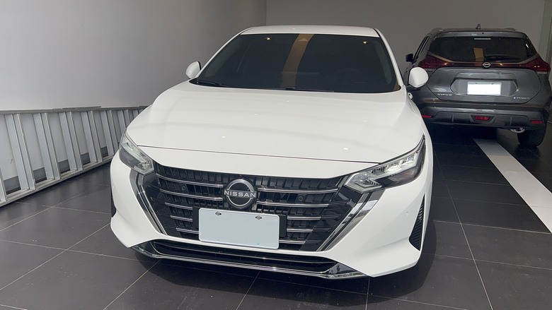 [開箱]NISSAN ALL NEW SENTRA 外觀照