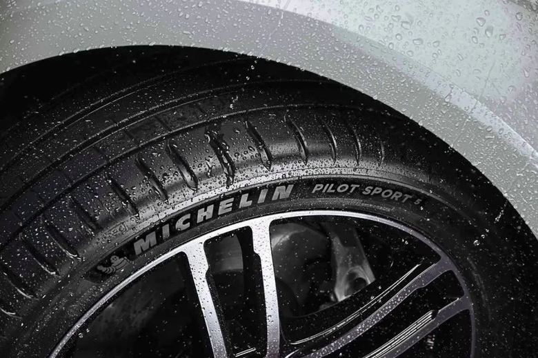 雨戰最強性能胎評比: SC7, PTZS, Cup2, RE71RS, PS5, F1A6
