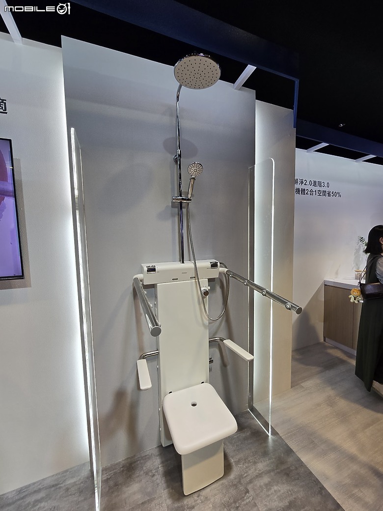 點我看大圖 【體驗會實況】依於技、游於藝、化於水,Haier 海爾 2024 臻白純享,熱淨新品發表盛典精采實錄!