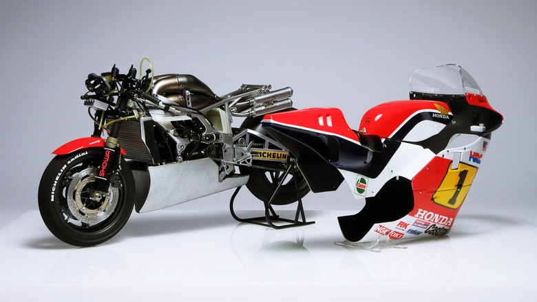 [作品分享] 傳奇序章！1984年 Honda NSR500 (NV0A)