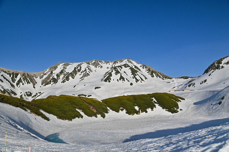 白雪皚皚的立山黑部與鬱鬱葱葱的上高地散步之旅-上