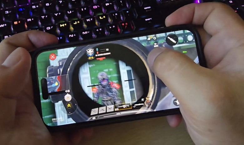 Buff效果加成【犀牛盾 RhinoBuff FPS 精準操控套組】讓iPhone瞄準擊發彈指瞬間!!