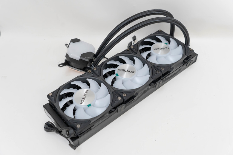 [開箱] 挑戰CP值的極致 君主HyperFlow 360水冷