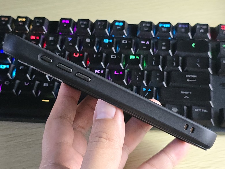 Buff效果加成【犀牛盾 RhinoBuff FPS 精準操控套組】讓iPhone瞄準擊發彈指瞬間!!