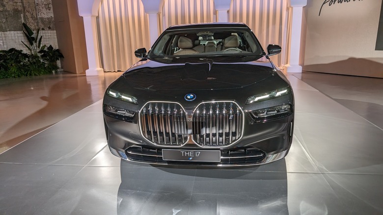 參訪華山BMW Future Hub電能領域, 看到最美的旅行車BMW i5 Touring
