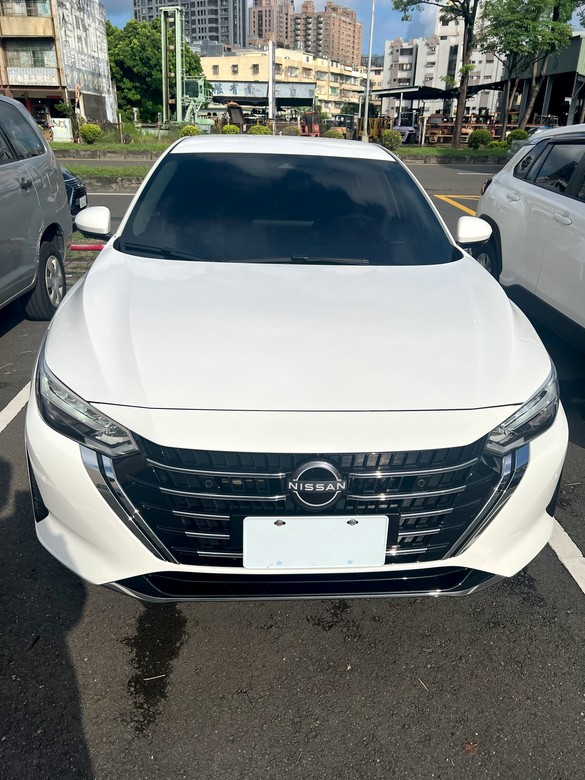 [開箱]NISSAN ALL NEW SENTRA 外觀照