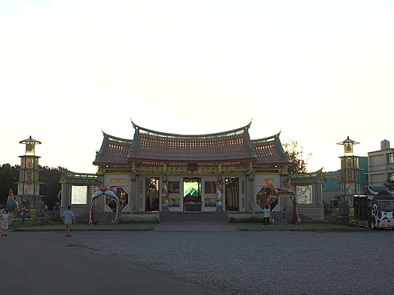 玻璃媽祖廟-台灣護聖宮、臺灣玻璃館、白蘭氏健康博物館、緞帶王觀光工廠、卷木生活館,外掛大埔鐵板燒 — 「2024鹿港慶端陽」活動之三 — 彰濱工業區觀光工廠群