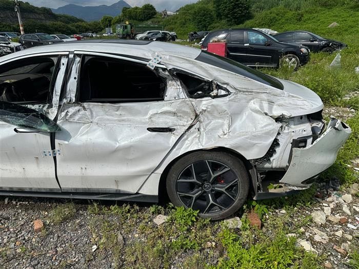 比亞迪漢ev重大事故全車氣囊一個都沒彈
