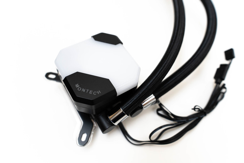 [開箱] 挑戰CP值的極致 君主HyperFlow 360水冷