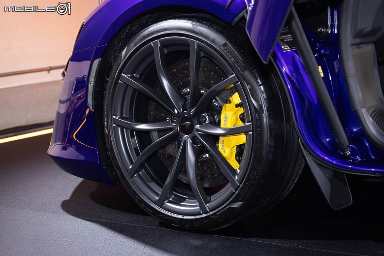 【採訪】與天空更近距離，McLaren Artura Spider正式發表、基本車價1528萬元起！