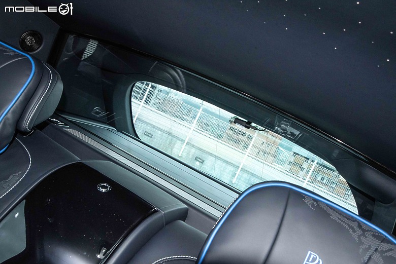 Rolls-Royce Black Badge Cullinan Blue Shadow試駕|極致工藝無與倫比,彰顯全台唯一的霸氣!
