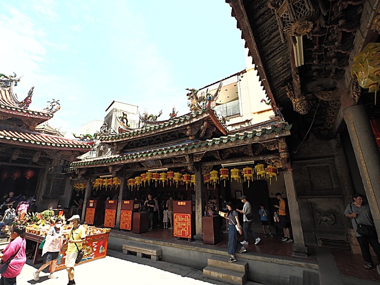 鹿港老街(隘門、友鹿軒、意和行、半邊井)、天后宮、新祖宮(勅建天后宮)、城隍廟、永安宮、三山國王廟、南靖宮，還有兌換贈品的彰化縣旅遊服務中心 — 「2024鹿港慶端陽」活動之四 — 鹿港老街與市街北段廟宇群