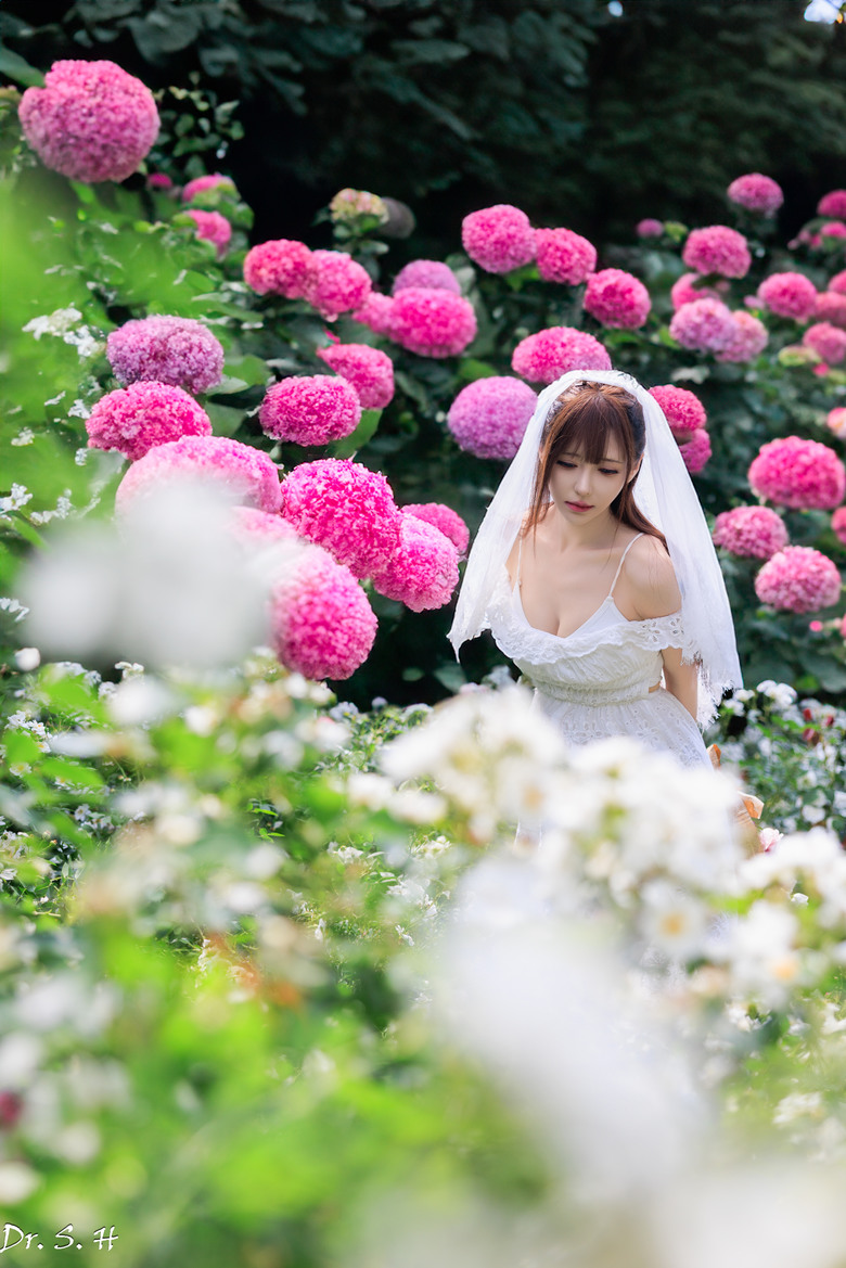 點我看大圖 婚攝? 昏攝.... (沒有新郎) 美女找我合照,....我害羞