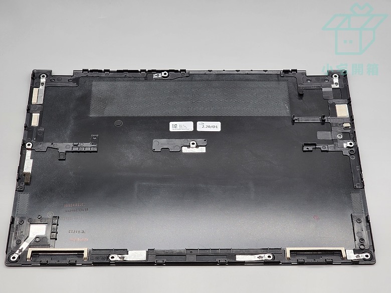 【小宅開箱】Acer Swift Edge SFE16-44 16吋 OLED面板 輕到能轉起來的輕薄大尺寸筆電
