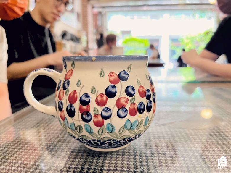 高雄鹽埕｜一等一咖啡茶飲＿風格獨特的巷弄內飲料店