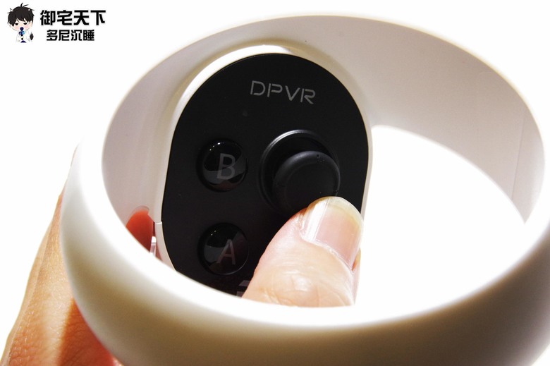 開箱｜【信星科技】DPVR E4 - 入坑 PCVR 頭盔之性價比好選擇，配備有超高解析度 3664 X 1920 及高刷新率 120Hz