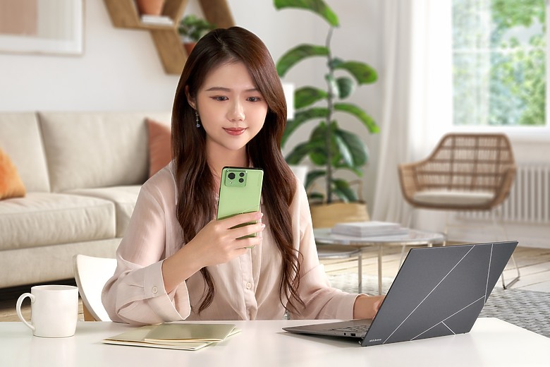 ASUS Zenfone 11 Ultra新色啦啦綠7/8開賣 新機體驗同步延長!