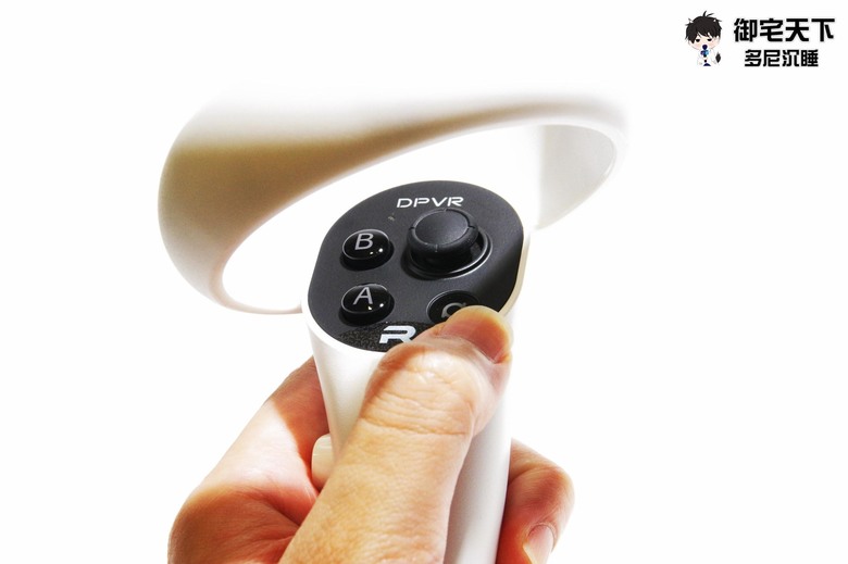 開箱｜【信星科技】DPVR E4 - 入坑 PCVR 頭盔之性價比好選擇，配備有超高解析度 3664 X 1920 及高刷新率 120Hz