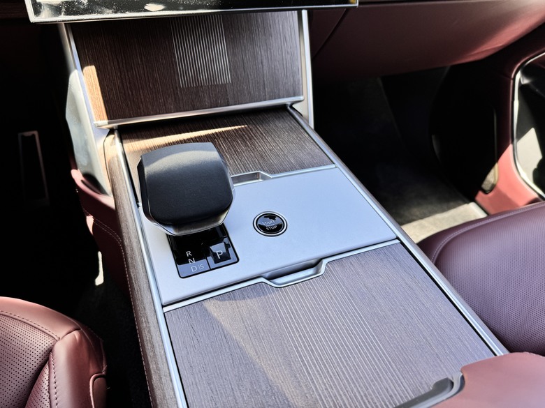 2024 RANGE ROVER 3.0L PHEV HYBRID AUTOBIOGRAPHY (P550E)