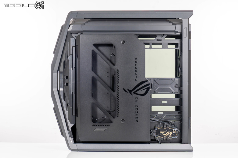 ROG BTF 背插主機板／顯示卡／機殼組合實裝體驗 打造頂級視覺效果的不二之選