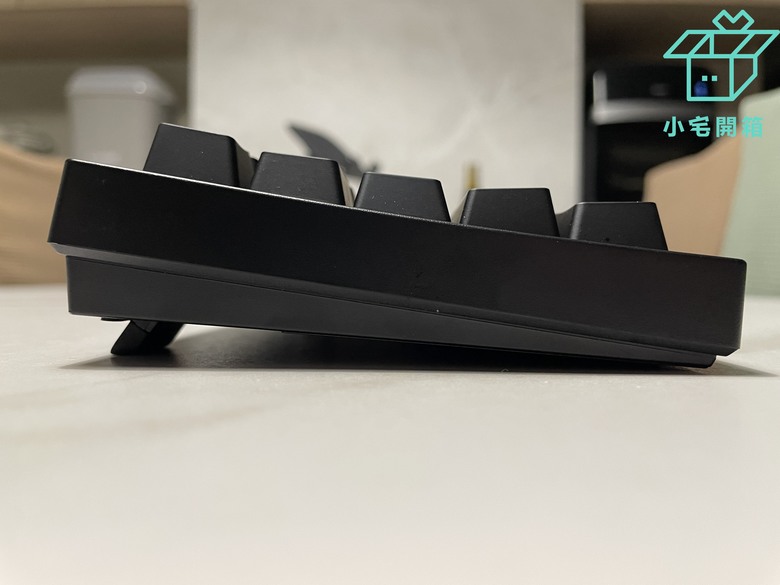 【小宅開箱】德國原廠Cherry XTRFY K5V2 65_機械鍵盤開箱，新軸體的魅力無法擋！