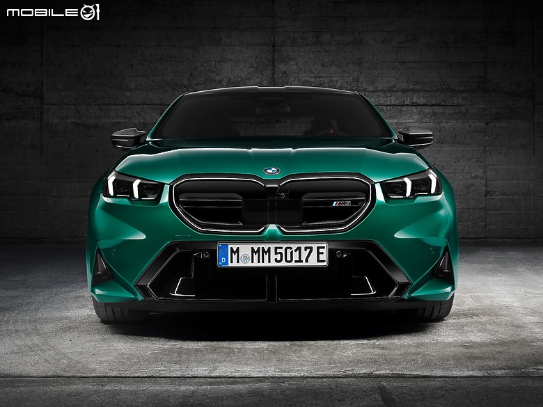 【海外新訊】BMW 全新 M5 亮相,車系首度配備 M Hybrid 系統可爆發 727 hp 馬力!
