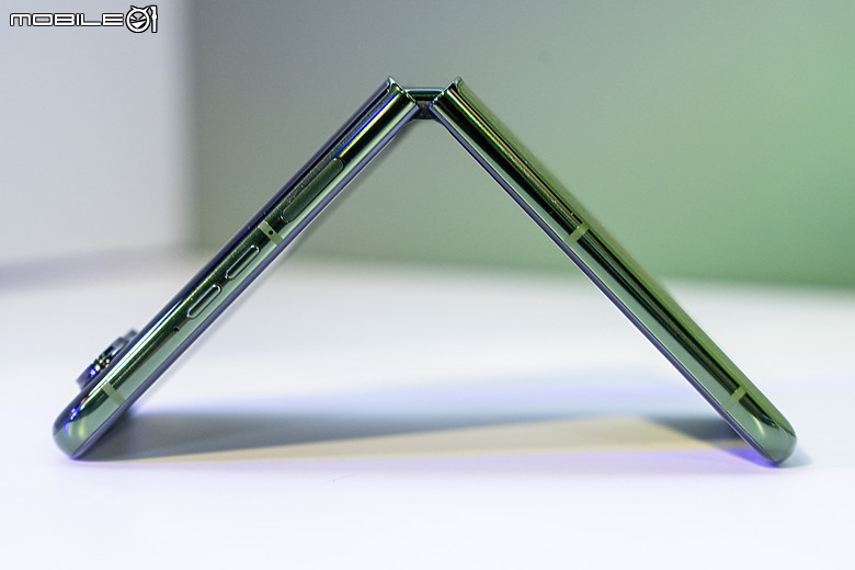 motorola razr 50系列 7/1開賣 有防水與大螢幕的新摺疊!