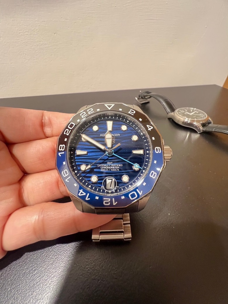 西裝暴徒 - 泰格豪雅潛水錶AQUARACER GMT