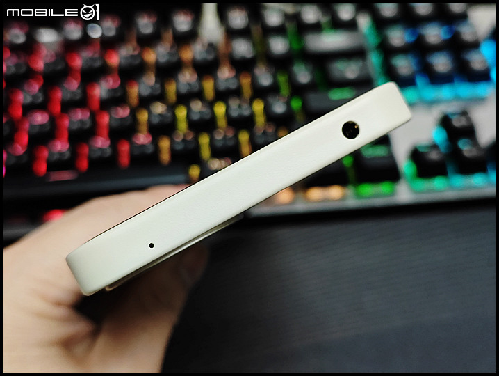 SHARP AQUOS wish4 - 極簡開箱