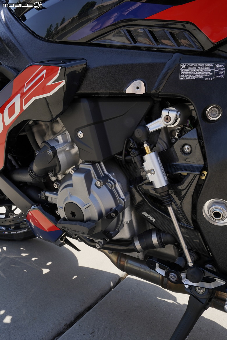 點我看大圖 M1000r 開箱