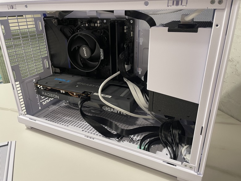 居然可以全部拆光光？！聯力A3-mATX一款緊湊靈活安裝的小機殼開箱