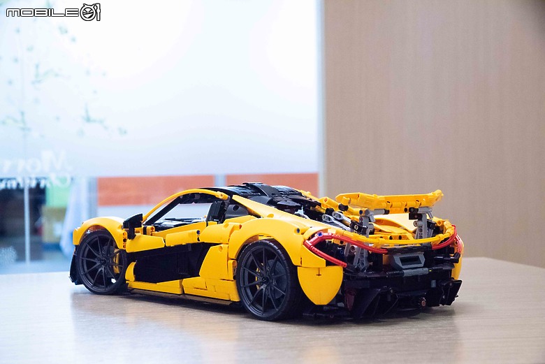 【開箱】樂高LEGO 42177賓士G-Class、42172 McLaren P1實拍,八月送禮優質選!