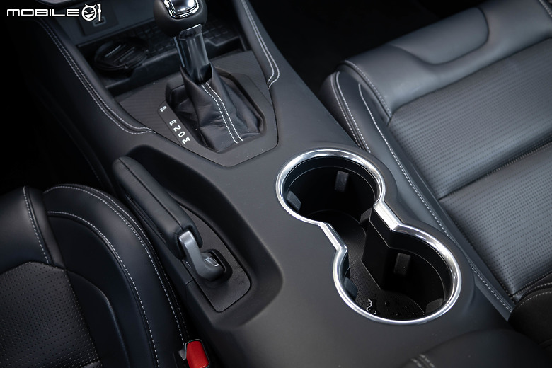 Ford Mustang Ecoboost Premium 大改款試駕|魅力不減,樂趣滿點!
