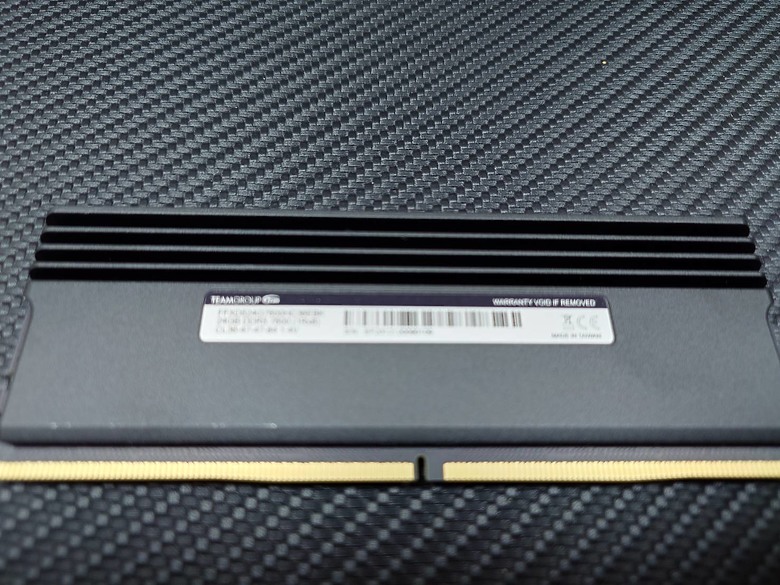 點我看大圖 十銓 T-FORCE XTREEM Narvik Black 無光的質感記憶體 DDR5-7600MHz 48G (2x24G) 新舊相容性測試