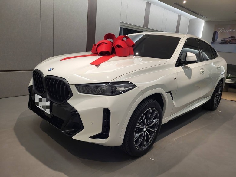 [簡單開箱] BMW X6 40i M sport