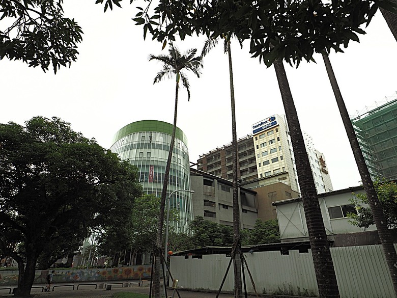 宜蘭文學館、宜蘭設治紀念館、宜蘭人故事館、蘭陽原創館、丟丟噹森林公園、幾米廣場 — 搭火車去宜蘭旅行之 宜蘭城南散步